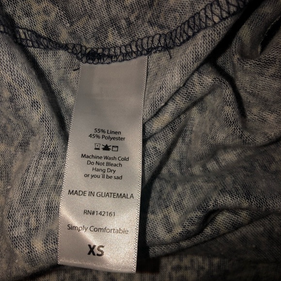 LuLaroe Sarah - Picture 3 of 4